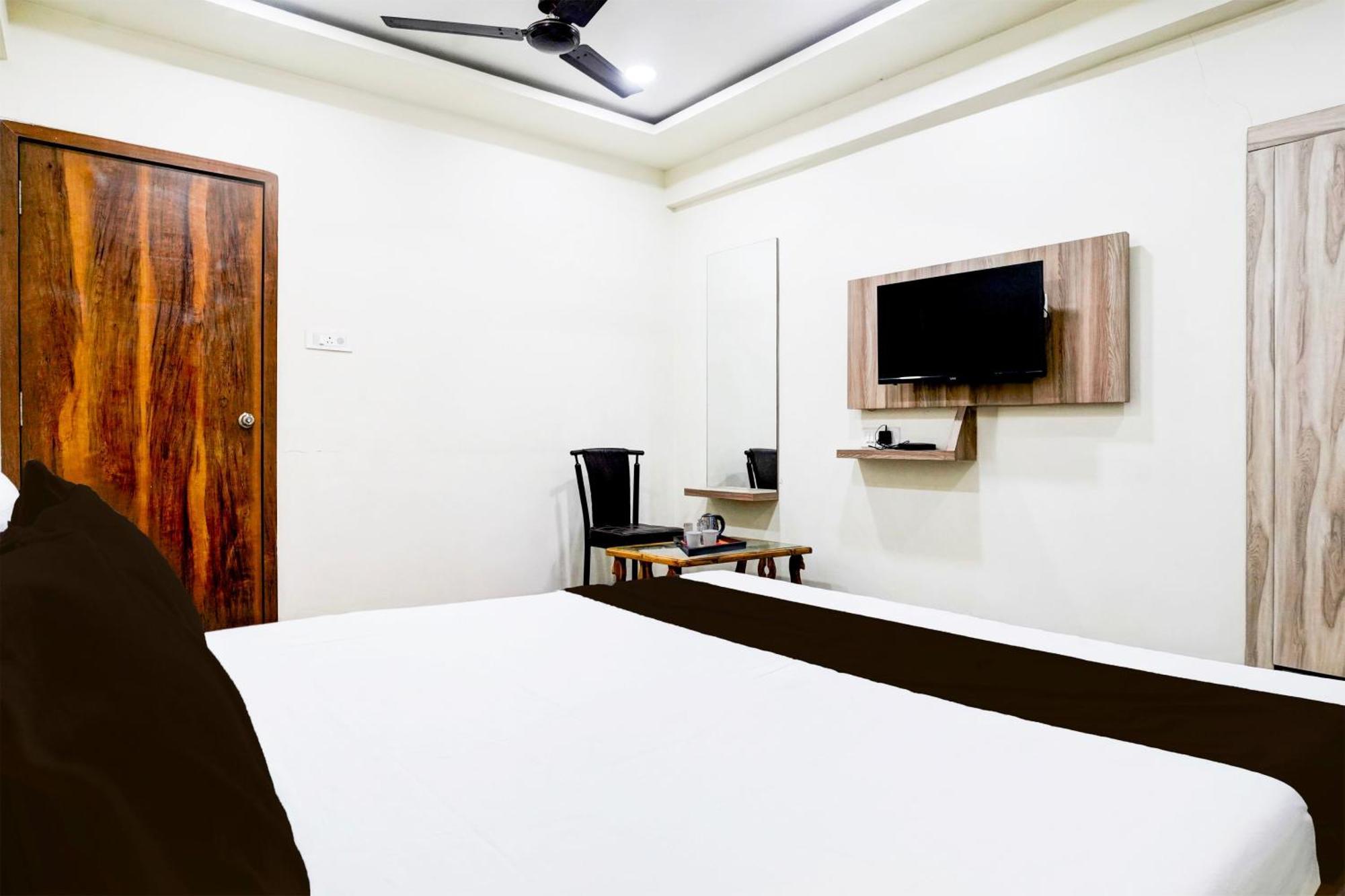 Super Hotel O Dombivali Formerly Pk Lodging Dombivli 외부 사진