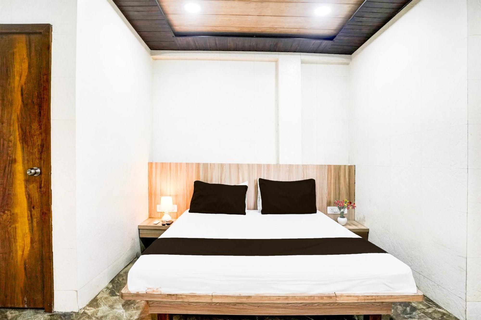 Super Hotel O Dombivali Formerly Pk Lodging Dombivli 외부 사진